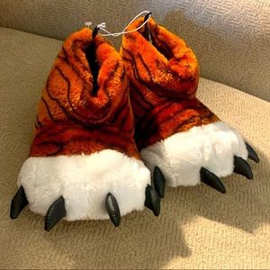 Toddler Tiger Claw slippers